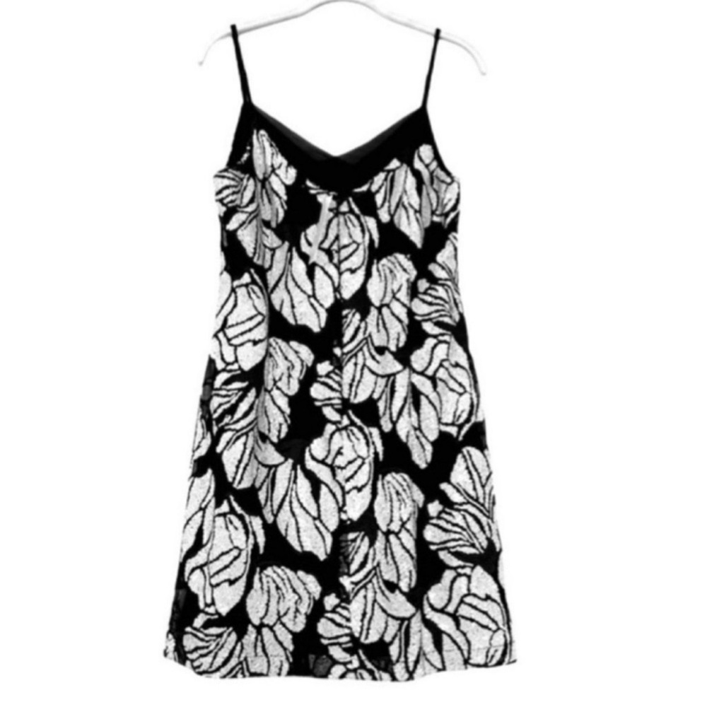 NEW WHBM Sequined Chiffon Overlay Sheath Dress Black Ecru White Size 6